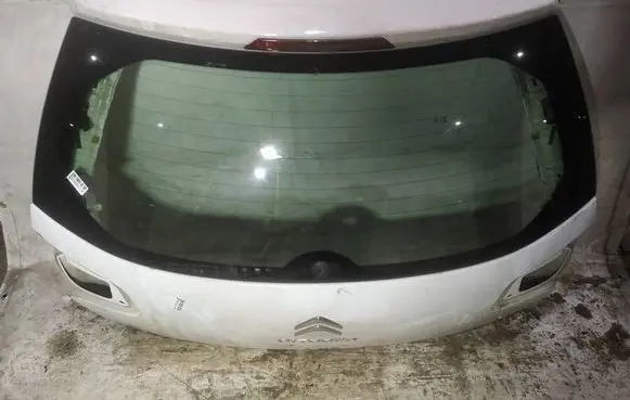 Citroen C3 Tailgate/trunk/boot lid baltas