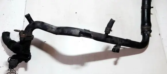 Volkswagen PASSAT B5 Engine coolant pipe/hose