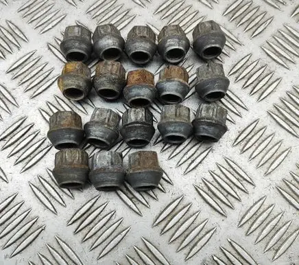 Tesla Model X Nuts/bolts 102700200B