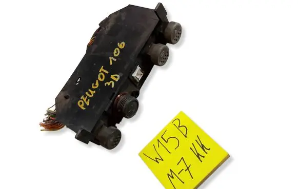 Peugeot 106 A set of switches 985241556