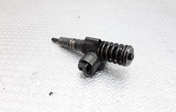 Mitsubishi Grandis Fuel injector 03G13073G