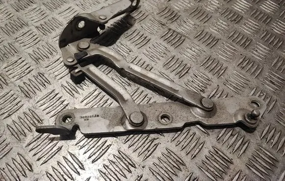 Volvo S80 Tailgate/trunk/boot hinge 30799275