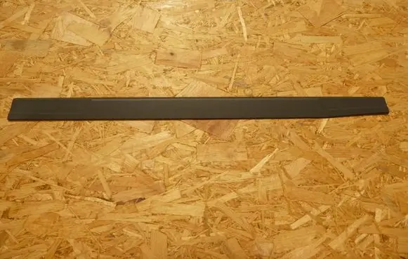 Skoda Octavia Mk2 (1Z) Front sill trim cover KDA600001
