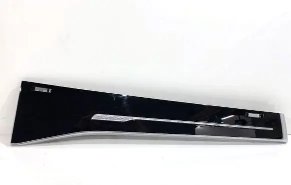 Audi Q8 Dashboard trim 4M8857720E