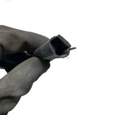 Nissan Murano Z52 Engine compartment rubber E07602