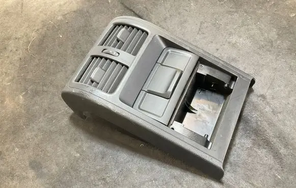 Volkswagen PASSAT B7 Rear air vent grill 3C0858338 3AA857962