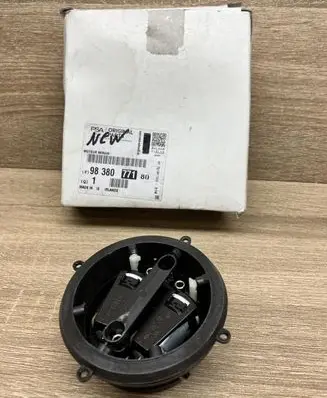 Peugeot 2008 II Wing mirror control module 9838077180