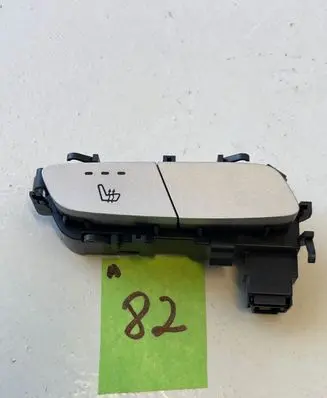 Mercedes-Benz C W205 Seat heating switch A2059050004 12676618 SW132301