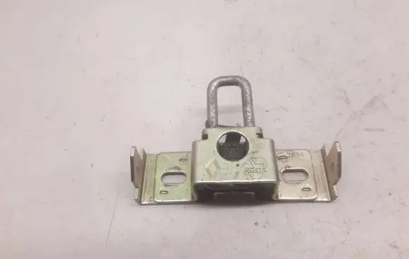 Renault 19 Rear door lock loop/hook striker 3894