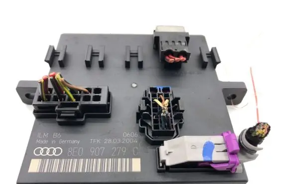 Audi A4 S4 B6 8E 8H Xenon control unit/module 8E0907279C