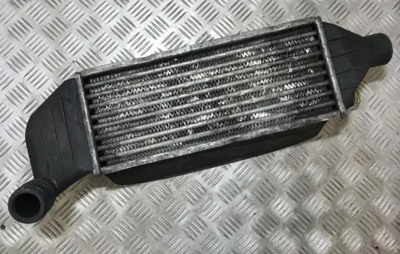 Ford Mondeo MK II Intercooler radiator