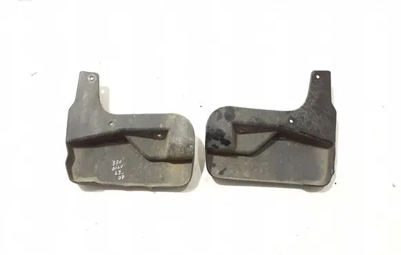 Chevrolet Silverado Front mudguard 84927761