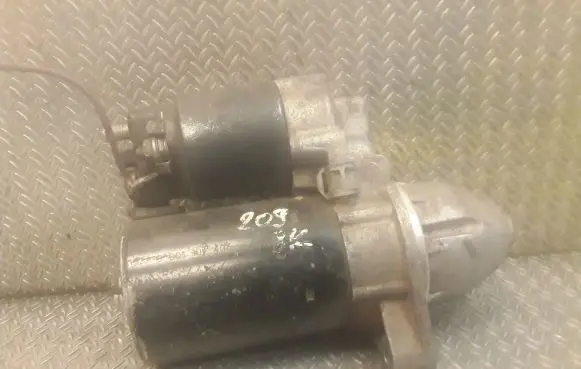 Mercedes-Benz CLK A209 C209 Starter motor 0051513901 A0051513901