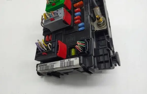 Citroen Berlingo BSM Control unit 9657608580
