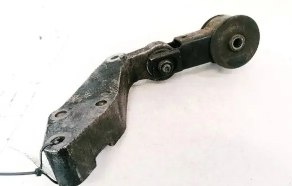 Land Rover Freelander Engine mount bracket