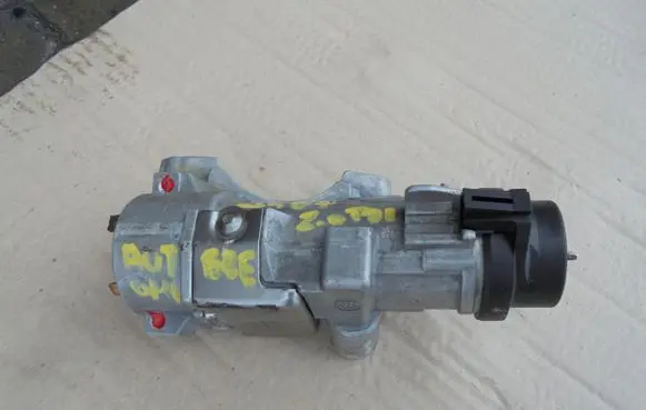 Audi A4 S4 B7 8E 8H Ignition lock 4B0905851M