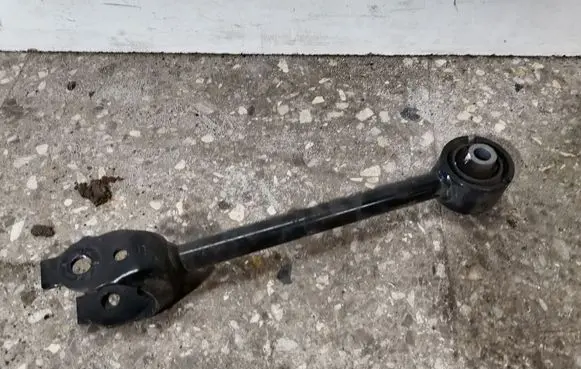 Lexus ES 250 - 300 - 330 Rear upper control arm/wishbone 9624