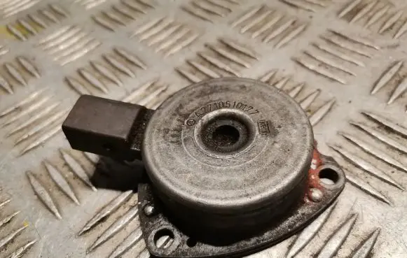 Mercedes-Benz C W203 Camshaft pulley/ VANOS 2710510177