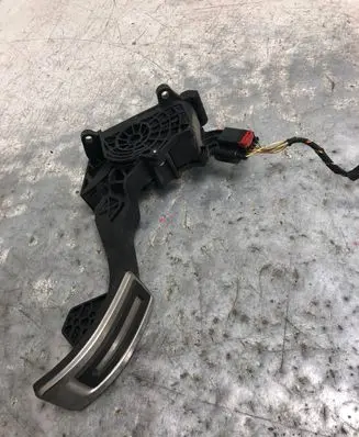 Volkswagen Polo V 6R Accelerator throttle pedal 6C1721503C