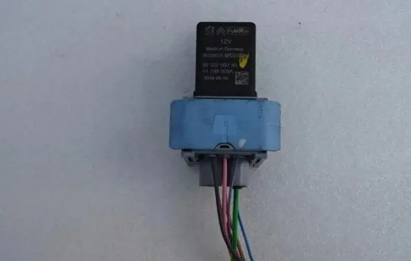 Citroen C4 Aircross Glow plug pre-heat relay 9803299780