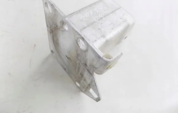 Peugeot 308 Front bumper shock/impact absorber 