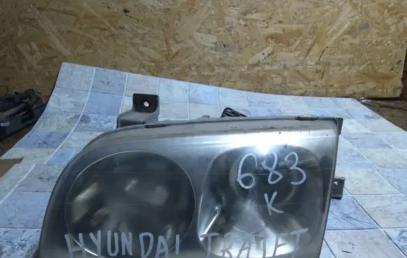 Hyundai Trajet Headlight/headlamp 921013A
