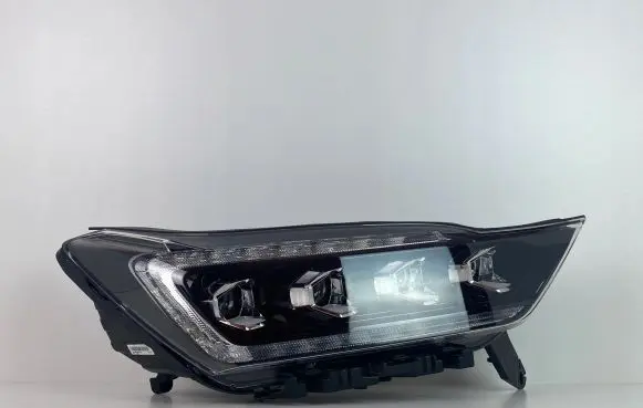SsangYong Rexton Headlight/headlamp 83106