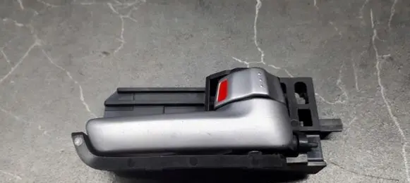 Suzuki Swift II Front door exterior handle