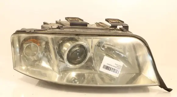 Audi A6 S6 C5 4B Headlight/headlamp 15592400