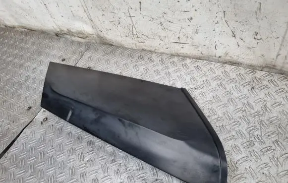 Land Rover Range Rover Sport L320 (D)pillar trim (top) DDG000165 SLR00098
