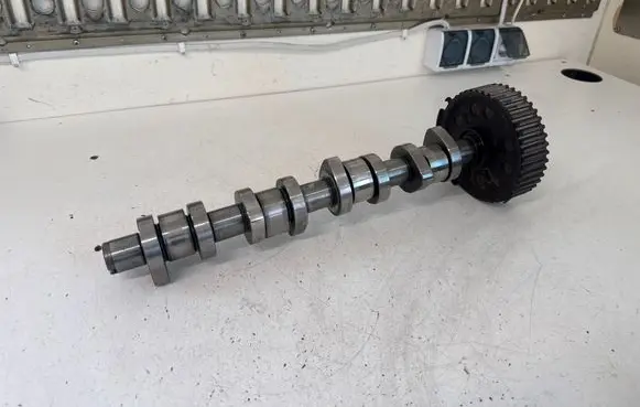 Volkswagen Caddy Camshaft 038109111E