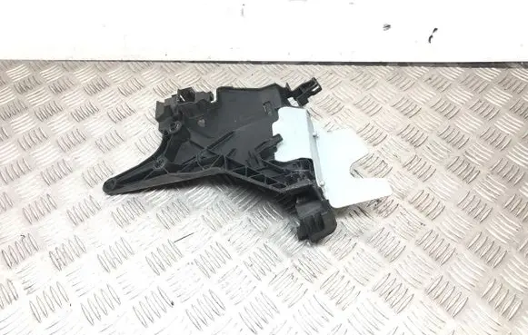 Volvo XC70 Rear door exterior handle/bracket 08663908 983055