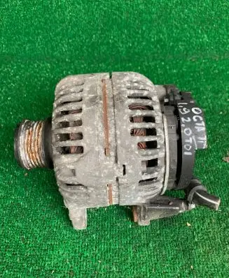 Skoda Octavia Mk2 (1Z) Generator/alternator 06F903023F 0124525091