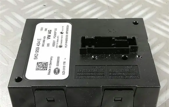 Volkswagen Jetta VI Comfort/convenience module 5K0959434E