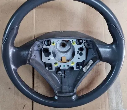 Volvo S40, V40 Steering wheel