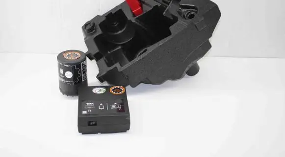 BMW XM Tire air pump compressor 