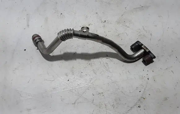 Renault Captur II Turbo turbocharger oiling pipe/hose 151981854R