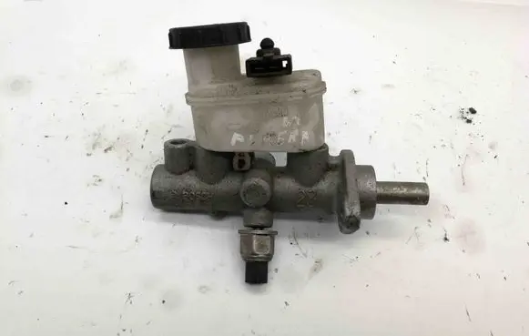 Nissan Primera Master brake cylinder