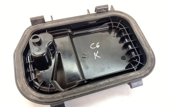 Audi A6 S6 C6 4F Headlight/headlamp dust cover 16016300