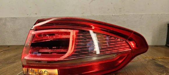 Ford S-MAX Rear/tail lights 17318702