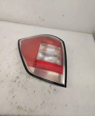 Opel Astra H Rear/tail lights 13223675