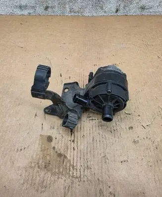 Seat Leon (5F) Electric auxiliary coolant/water pump 04L965567A 42016020920
