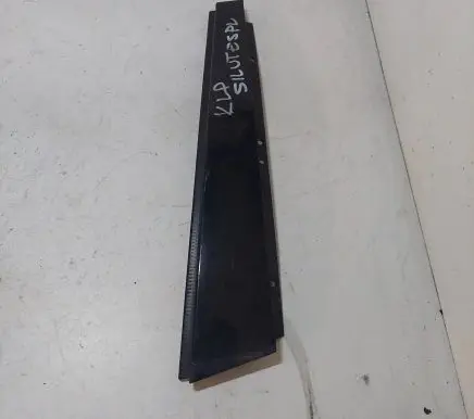 BMW 7 E38 Front door glass trim molding