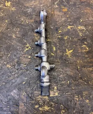 Opel Insignia A Fuel main line pipe 55576177