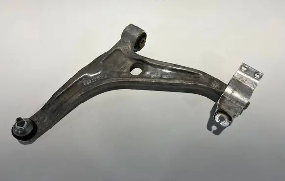 Mercedes-Benz GLA H247 Front lower control arm/wishbone A2473330300