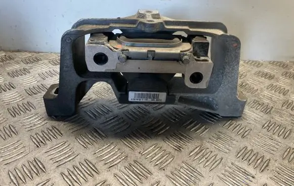Mercedes-Benz A W176 Engine mount bracket A2462401817