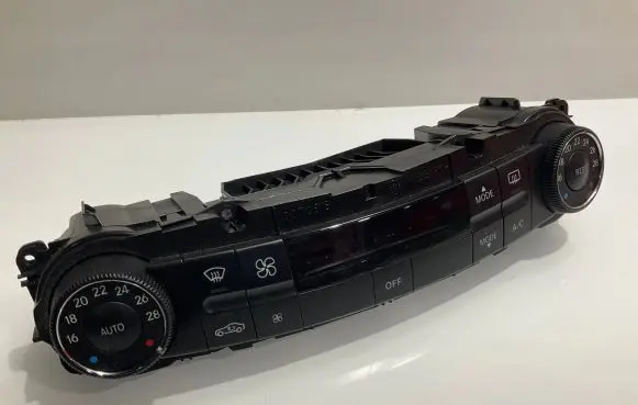 Mercedes-Benz CLS C219 Climate control unit 2198302885 00011807 A2198302885