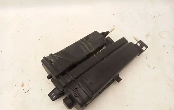 Volkswagen Polo VI Active carbon filter fuel vapour canister 2Q0201801