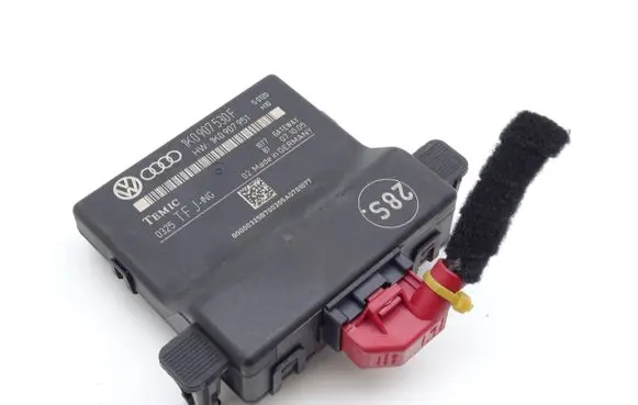 Volkswagen Golf Plus Gateway control module 1K0907530F