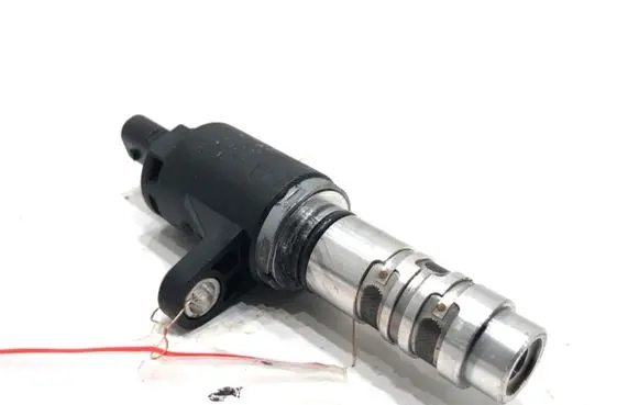 Volkswagen Golf VIII Camshaft position sensor 04E906455AC